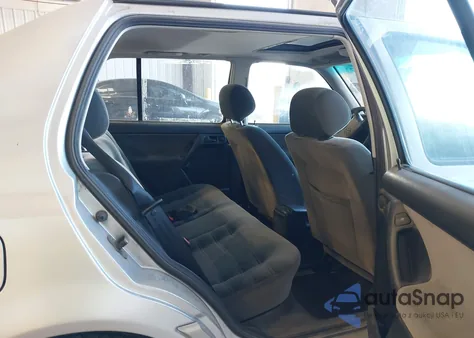 1999 Volkswagen Jetta Gl z USA, uszkodzony, nr VIN 3VWRA81H8XM221227